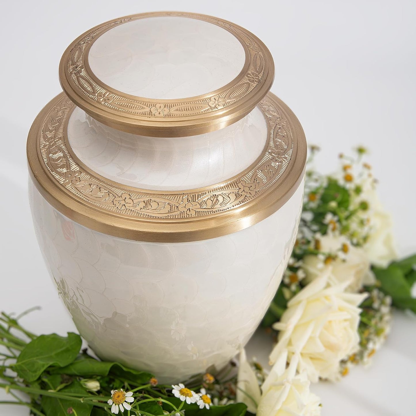 Cremation Urn for Human Ashes – Adult Brass Urn for Men or Women up to 200lbs – Handcrafted Memorial Burial Container – Suitable for Funeral or Display